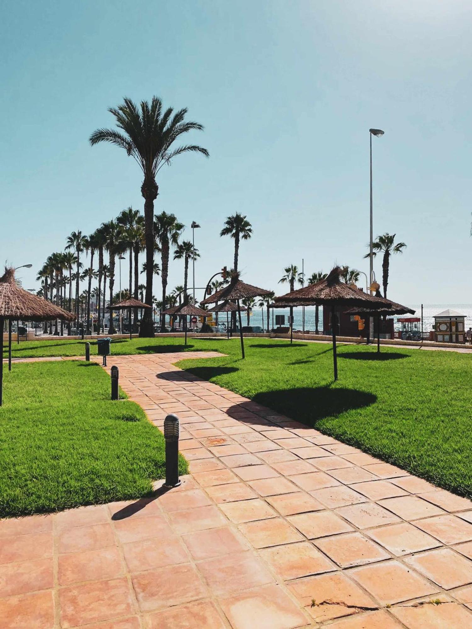 בנאלמדנה Precioso Apartamento En Primera Linea De Playa מראה חיצוני תמונה